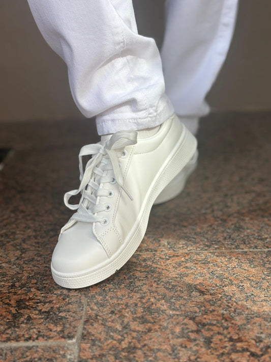 weißer Sneaker
