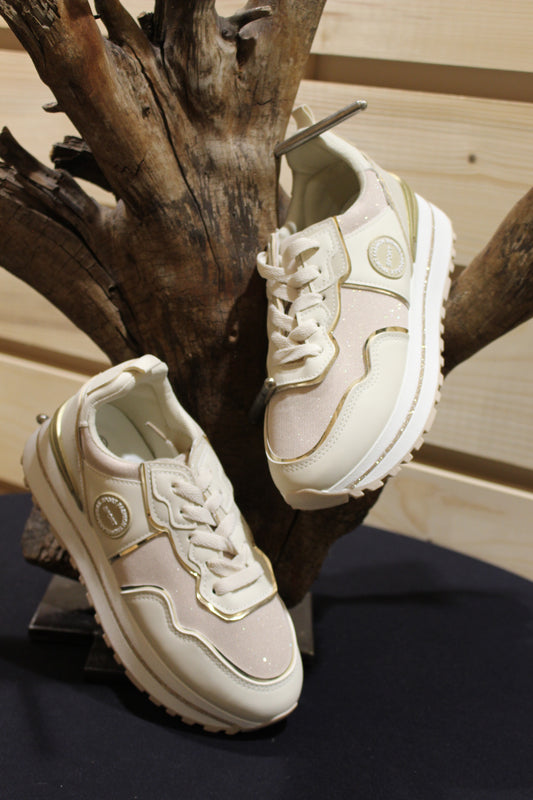 Eleganter Sneaker